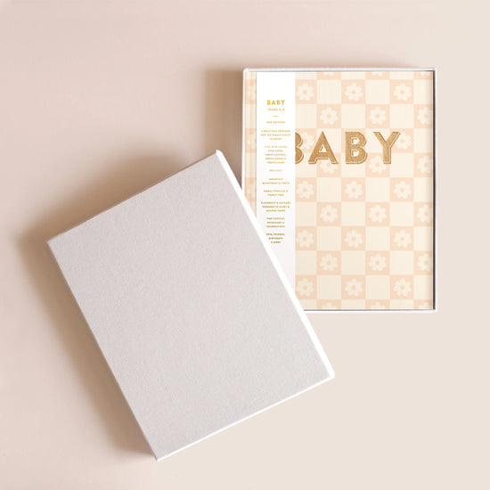 Fox & Fallow - Baby Book Boxed (Daisy Grid)
