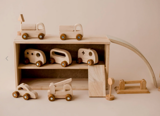Load image into Gallery viewer, QToys - Vehicle Play Set
