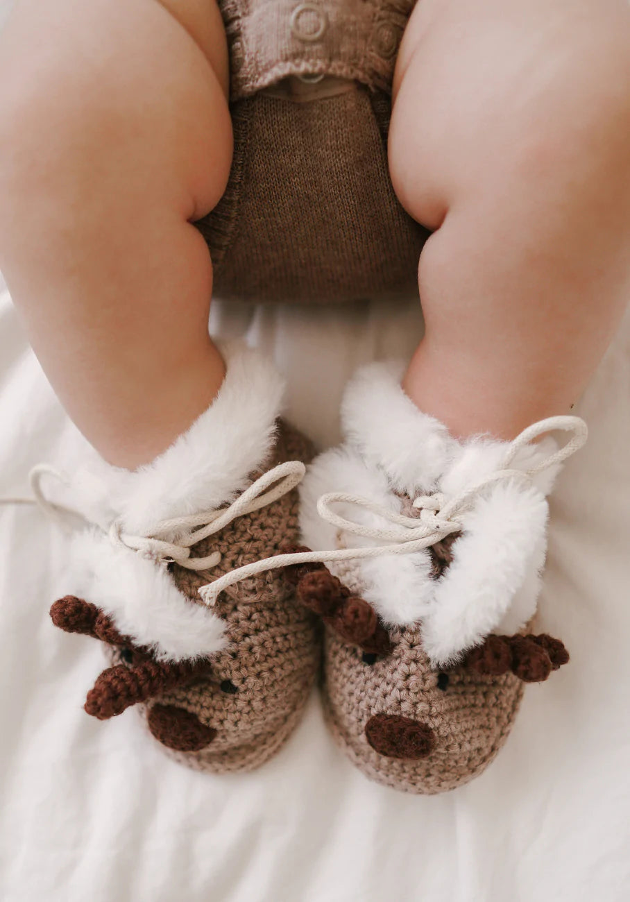 Load image into Gallery viewer, Miann &amp;amp; Co - Knitted Booties (Reindeer)
